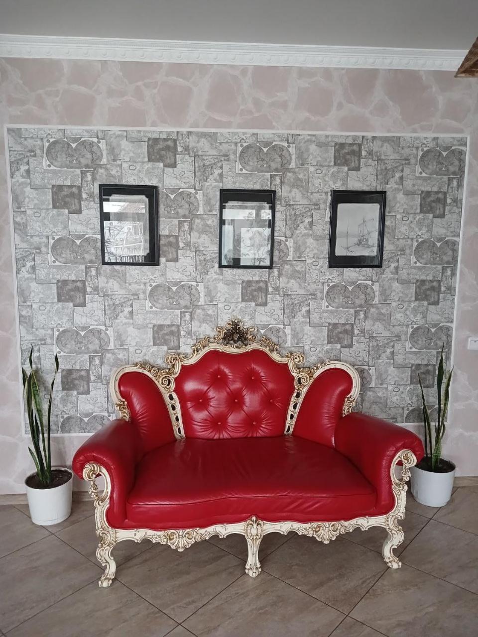 Parusa Maklaia Baturyn المظهر الخارجي الصورة